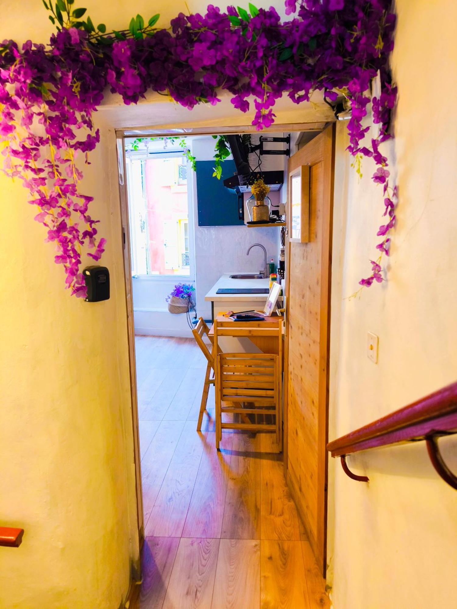 Le King & Suites Etoilees Gréoux-les-Bains Extérieur photo