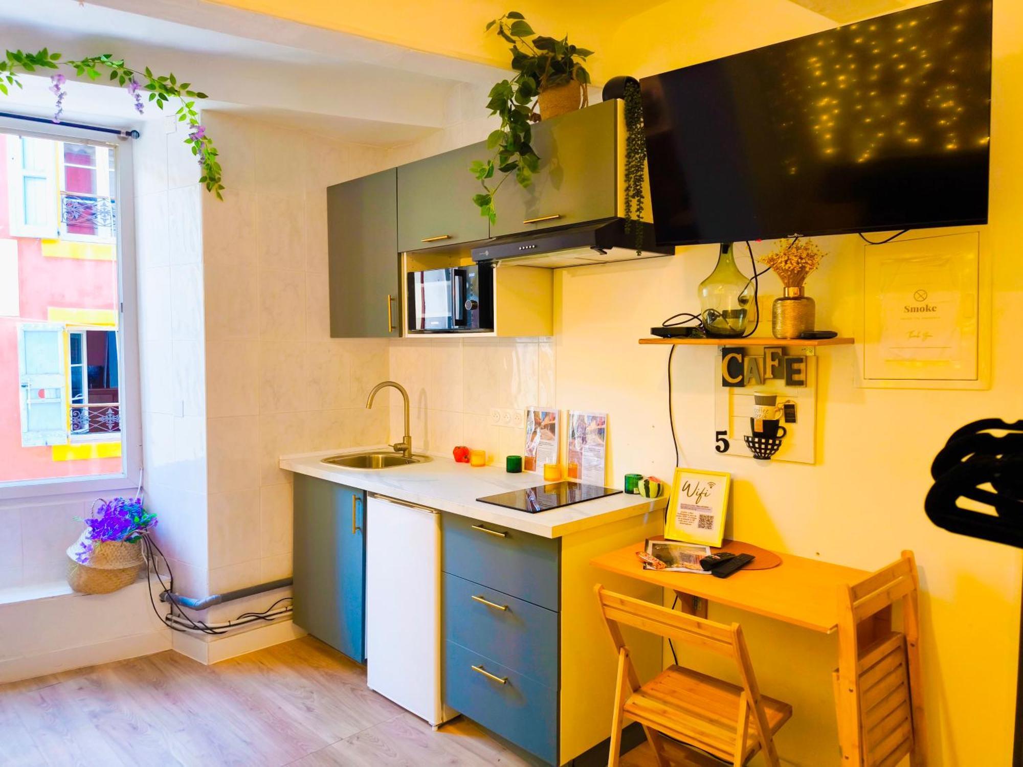 Le King & Suites Etoilees Gréoux-les-Bains Extérieur photo