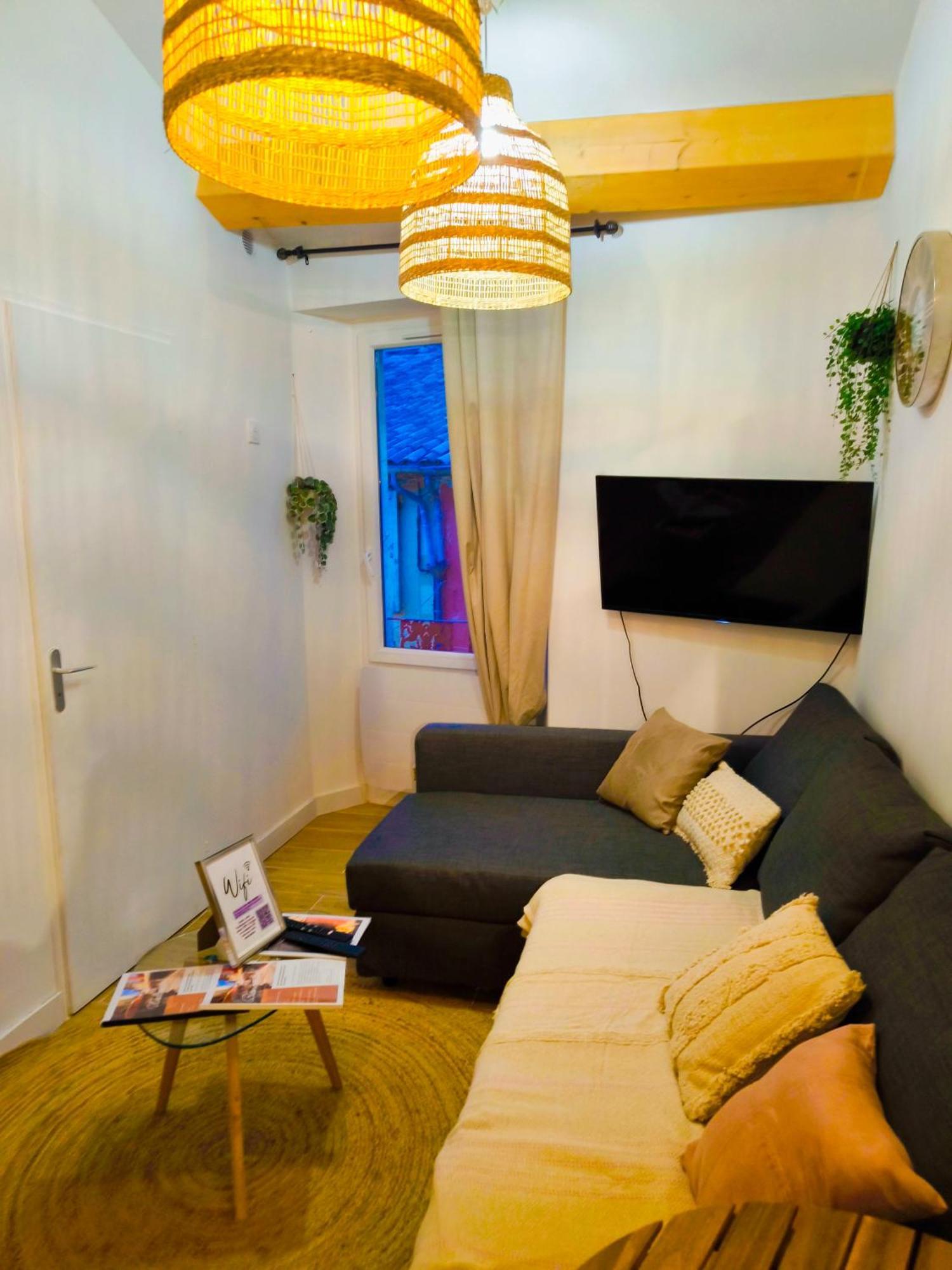 Le King & Suites Etoilees Gréoux-les-Bains Extérieur photo