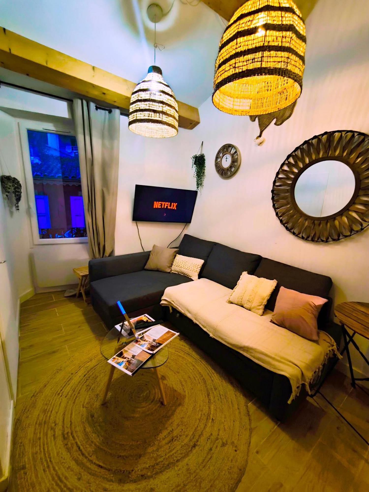 Le King & Suites Etoilees Gréoux-les-Bains Extérieur photo